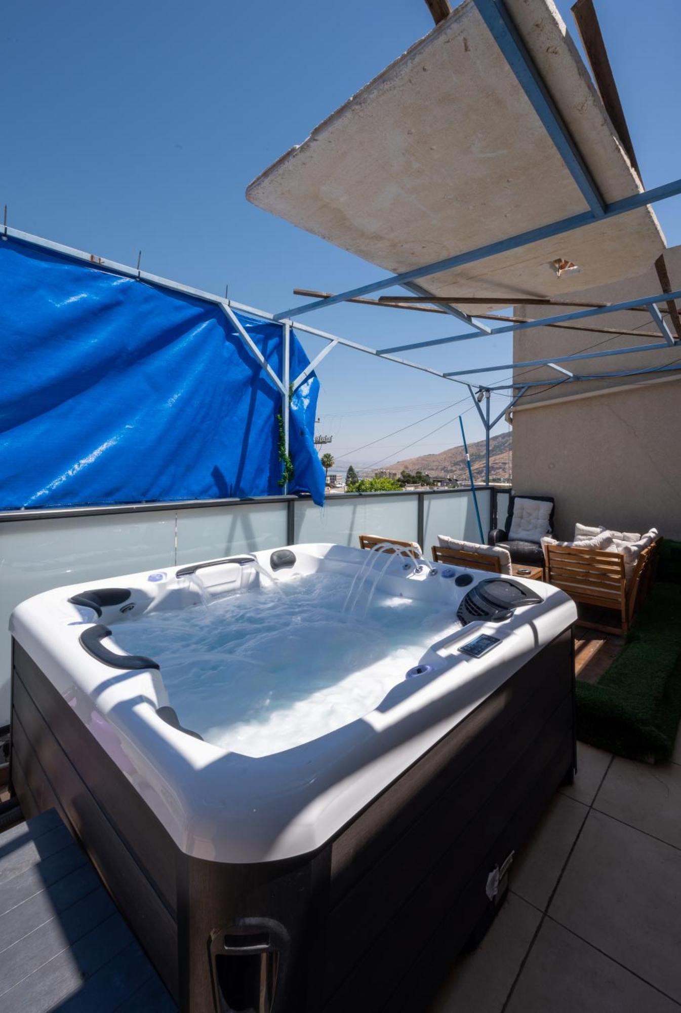Levication 2 Bedrooms Pool&Jacuzzi Tiberias Eksteriør billede